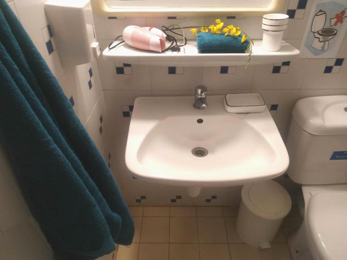 Hotel Agni -Enoikiazomena Diamerizmata Kallithea  Экстерьер фото