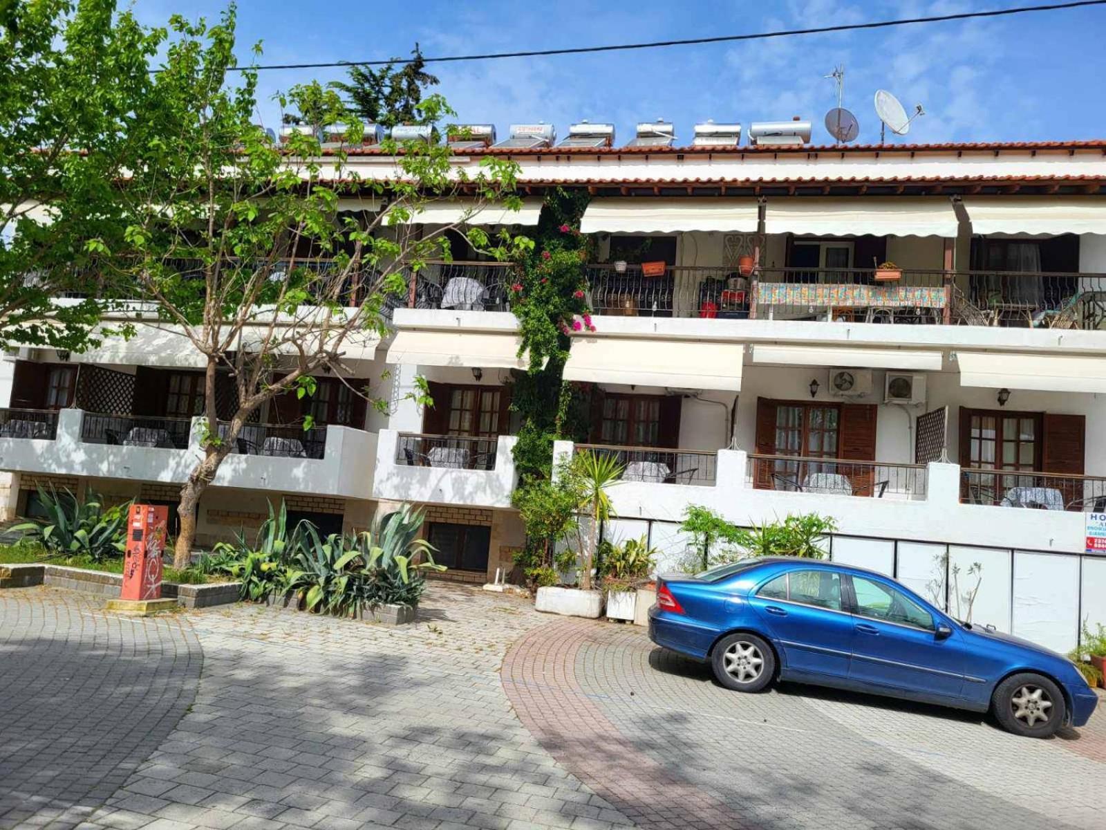 Hotel Agni -Enoikiazomena Diamerizmata Kallithea  Экстерьер фото